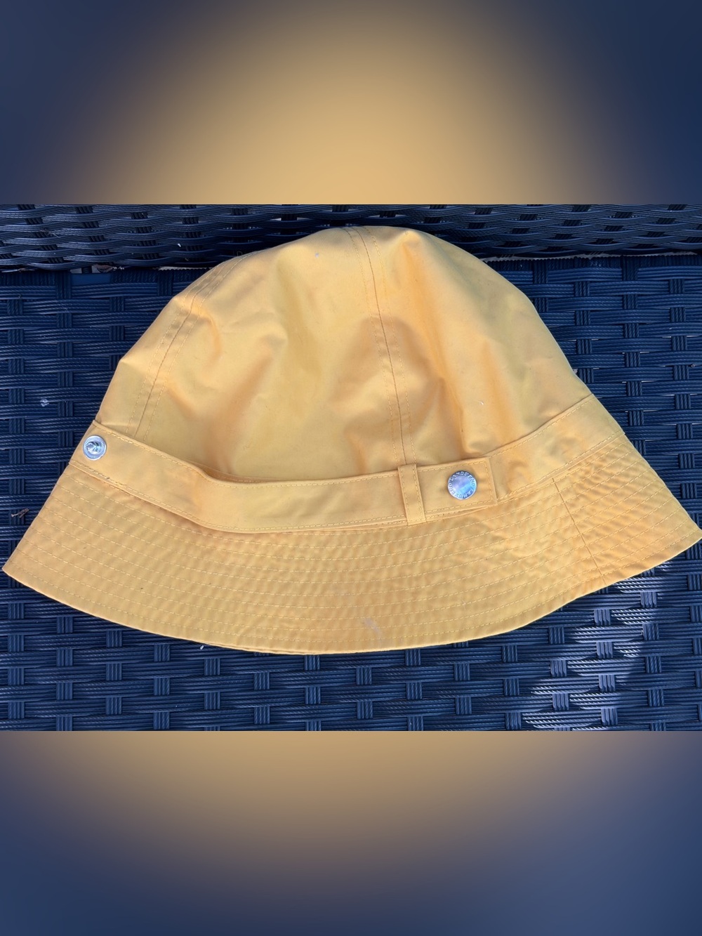 NWOT Lands End Bucket Hat Yellow Lightweight Polyester Snap Strap Womens L / XL